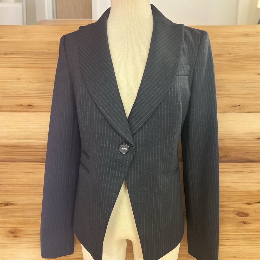 DKNY Women’s Gray Jacket Size 6 | Button Front, Elbow Patches, 4 Pockets